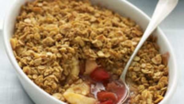 Pear and rhubarb crumble with almond and oat topping