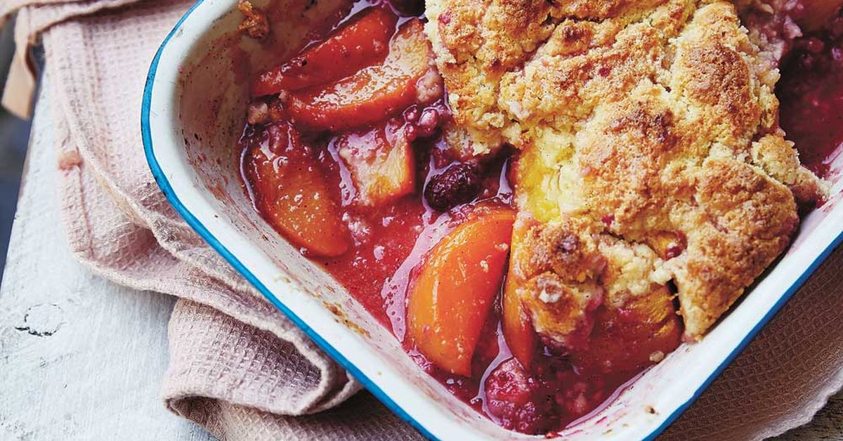 Peach and raspberry cobbler recipe easy summer fruit - 9Kitchen