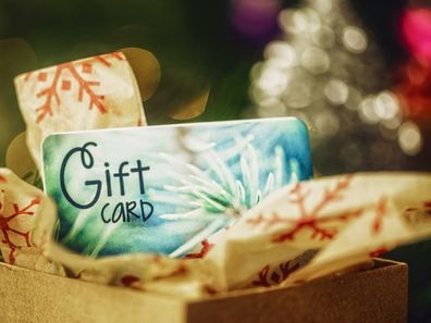 Xmas gift card opening
