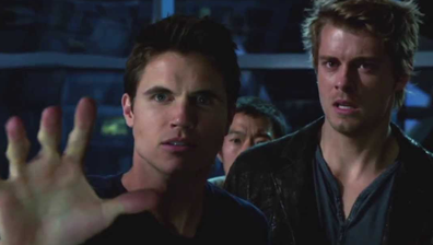 Robbie Amell plays Stephen Jameson in 'The Tomorrow People'. 