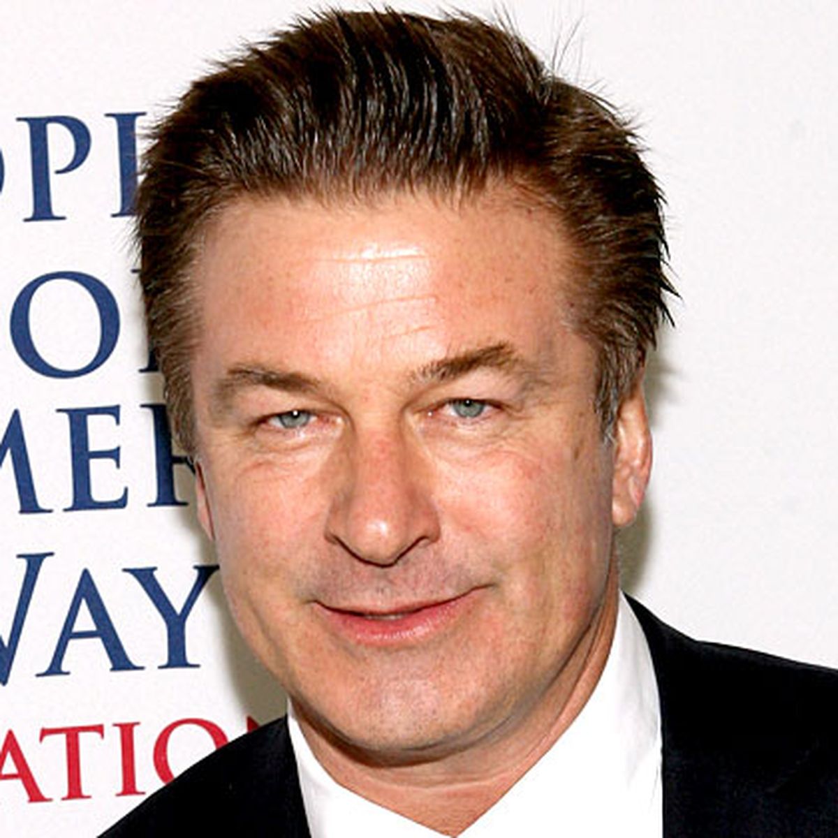 Rude' Alec Baldwin fled to toilet, booted from plane