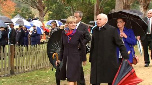 Minister for Foreign Affairs Julie Bishop and John Howard arrive at the Port Arthur commemoration ceremony. Source (9NEWS)