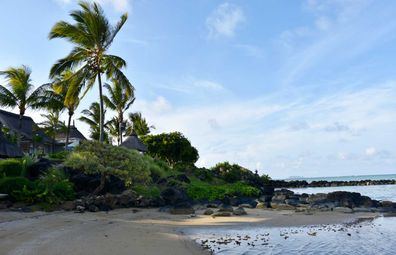 Mauritius bungalows overlooking the beach