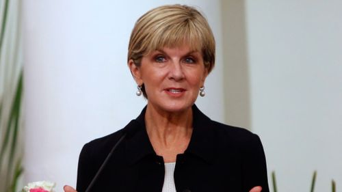 Julie Bishop faces criticism over refugees