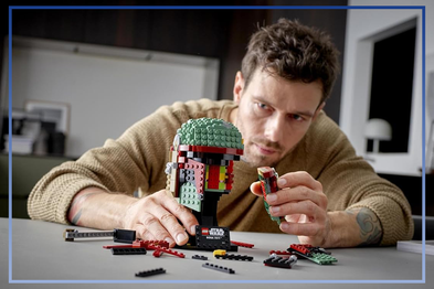 9PR: Lego Star Wars Boba Fett Helmet Building Kit