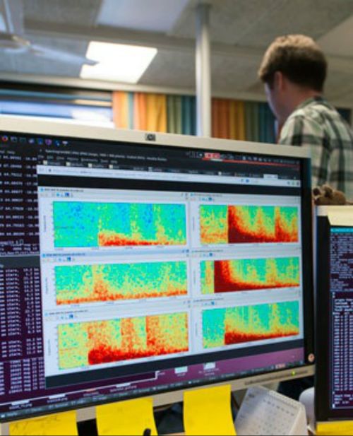 Computer screens show seismic activity from the Bardarbunga volcanic eruption at the Icelandic met office in Reykjavik. (Halldor Kolbeins, AFP)