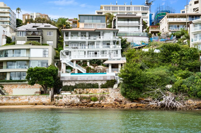 The Jakob family's $99.5 million site acquisition in Point Piper includes a three-level house with a curved facade (far left), Bruce McWilliam's recently sold house (centre) and a block of rubble (far right).