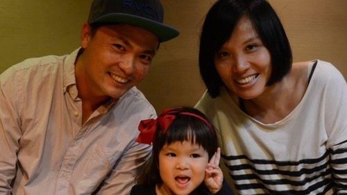 Nee Ta with his wife Ish and daughter Jaime.