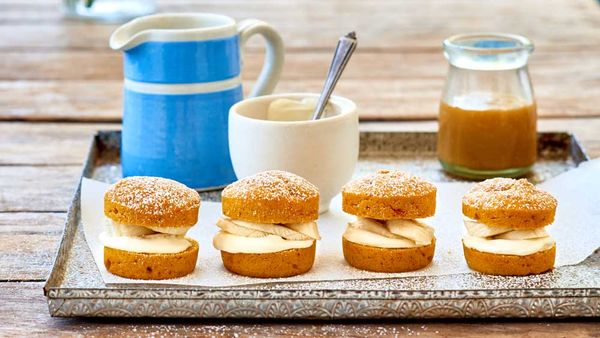 Butternut butterscotch cakes