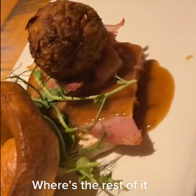 A diner in the UK has shared his surprised as his pub roast arrived after paying $25 for the meal.