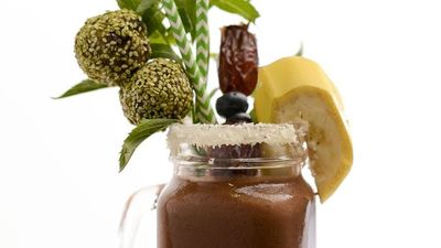 <a href="http://kitchen.nine.com.au/2016/10/17/11/03/tim-robards-pre-workout-cacao-protein-smoothie" target="_top">Tim Robards' pre-workout cacao protein smoothie</a>