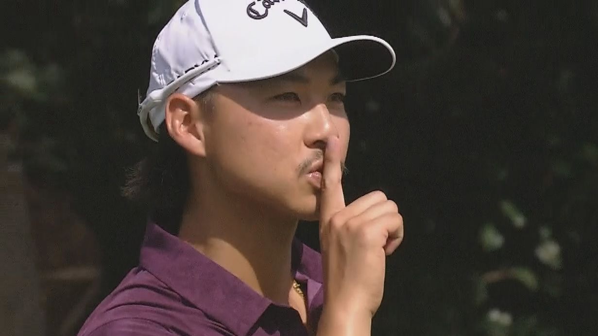 Min Woo Lee made a shushing motion after a commentator&#x27;s voice from a TV put him off over a crucial putt.