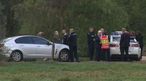 Police outside the Hillier property. (9NEWS)