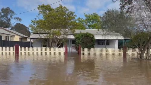Floodwaters at Rochester, Victoria.