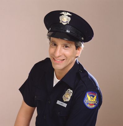 Charles Levin (as police officer Elliot Novak) in the TV show Alice