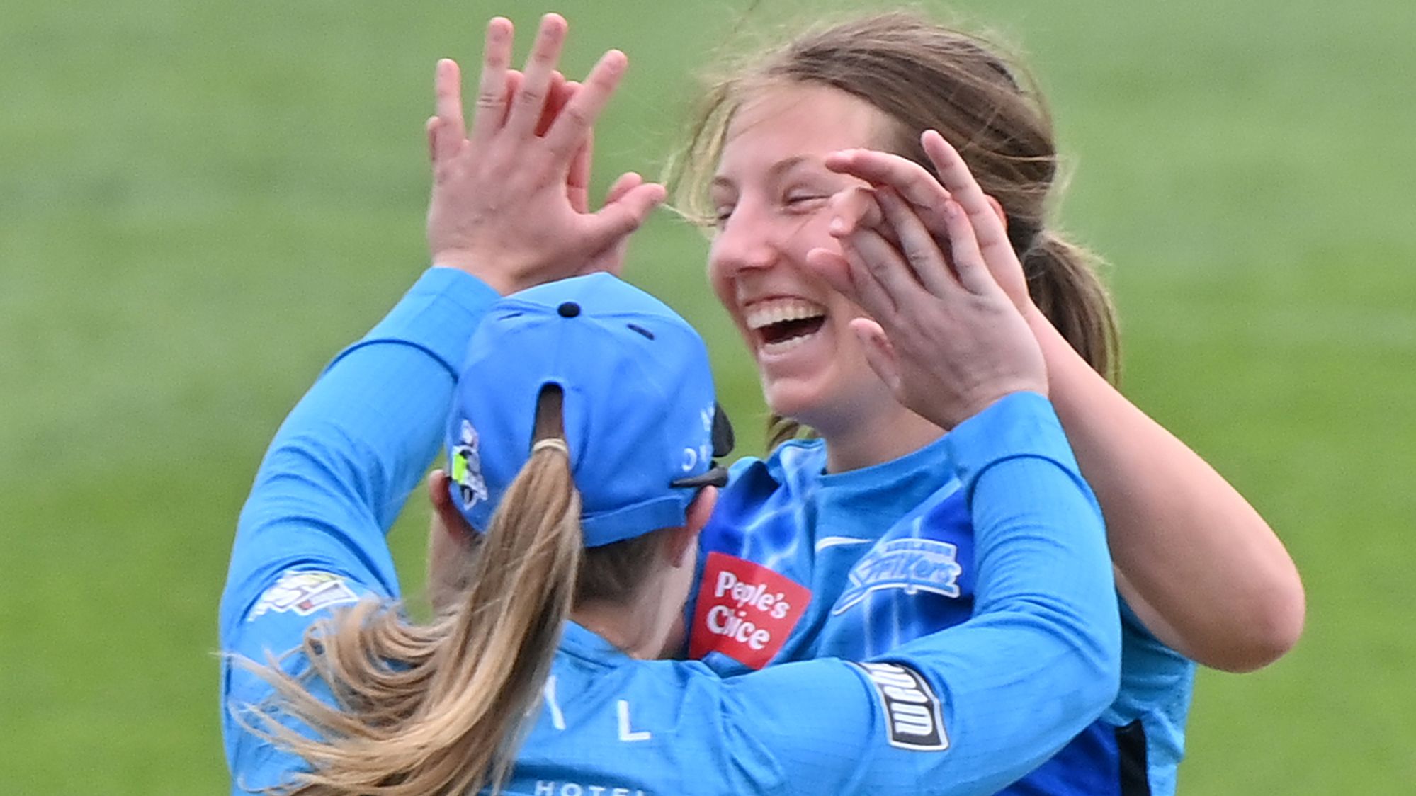 Teen star Darcie Brown becomes sixth WBBL player to achieve a hat-trick