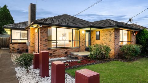 Julia Gillard's famous former Altona home for sale with unusual feature