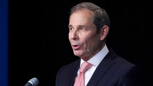 Senador republicano de Utah, John Curtis.