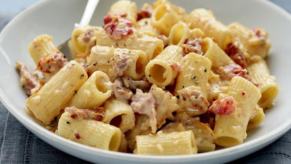 Tomato chilli and cream pasta