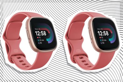 9PR: Fitbit Versa 4 Fitness Smartwatch, Pink Sand/Copper Rose
