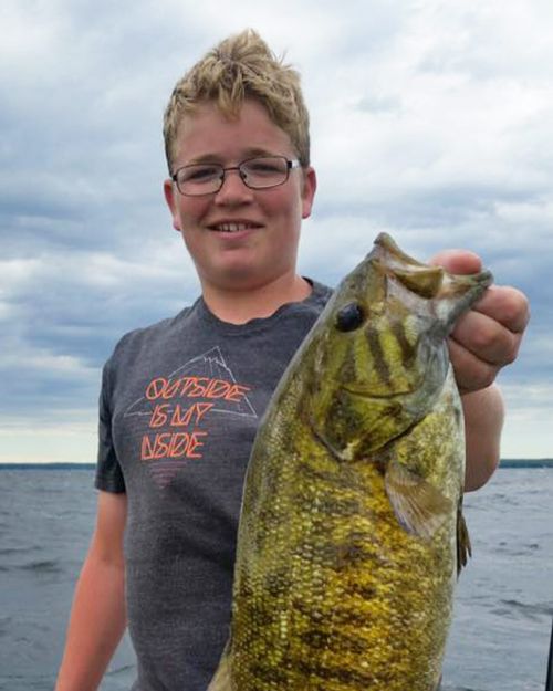 A Virginia boy who bought lunch for his friends and paid the bill with coins has been shamed by the restaurant on social media, sparking a backlash. Image: Facebook/Cohen Naulty