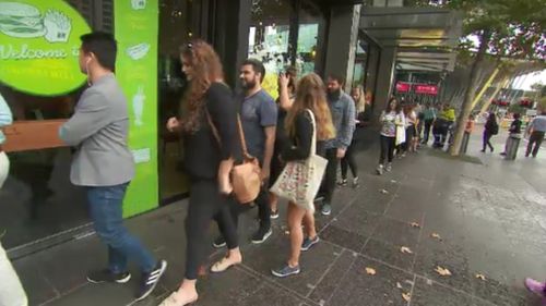 Dozens of hungry dines lined up for the 'Super Cheese Sandwich': the first 100 tasty treats were free. (9NEWS)