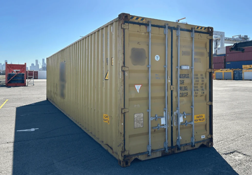 An alleged international crime ring has allegedly stolen ﻿dozens of Toyota cars from Brisbane and shipped them for sale in the United Arab Emirates. ﻿