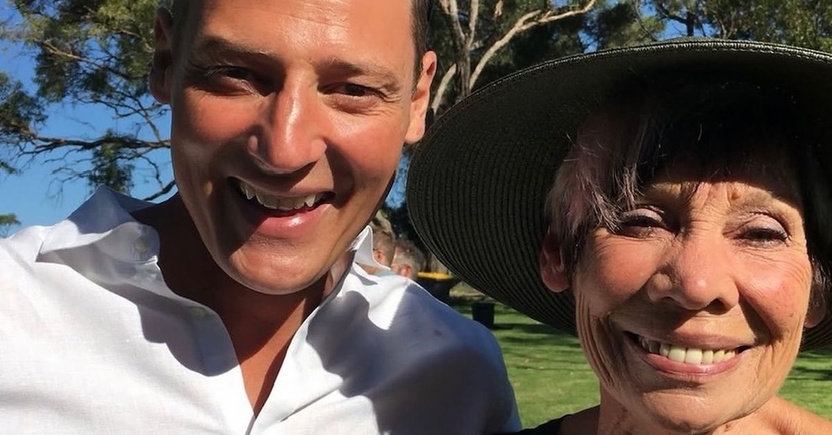 Why Aussie radio star kept working through his mum's death