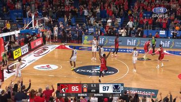 Wildcats shock 36ers in wild finish