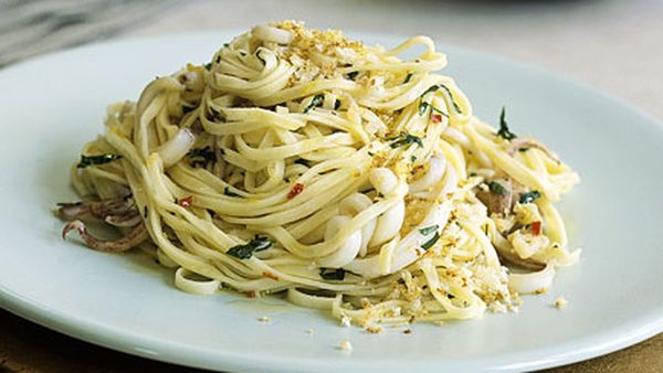 Taglierini with squid, garlic and chilli