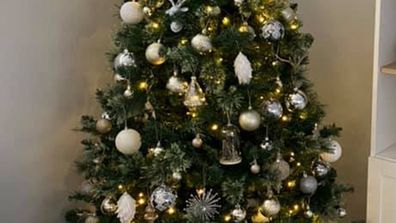 Woman shares Christmas tree hack