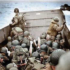 US Army infantry in landing craft on D-Day (Getty)