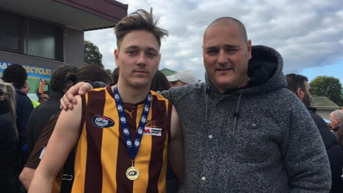 Aidan Becker, a sinistra, è stato ricordato come un 