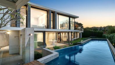 Mansion swimming pool Sydney knight frank wealth report luxury 