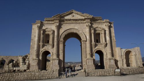 Attacker stabs eight at popular Jordanian tourist site