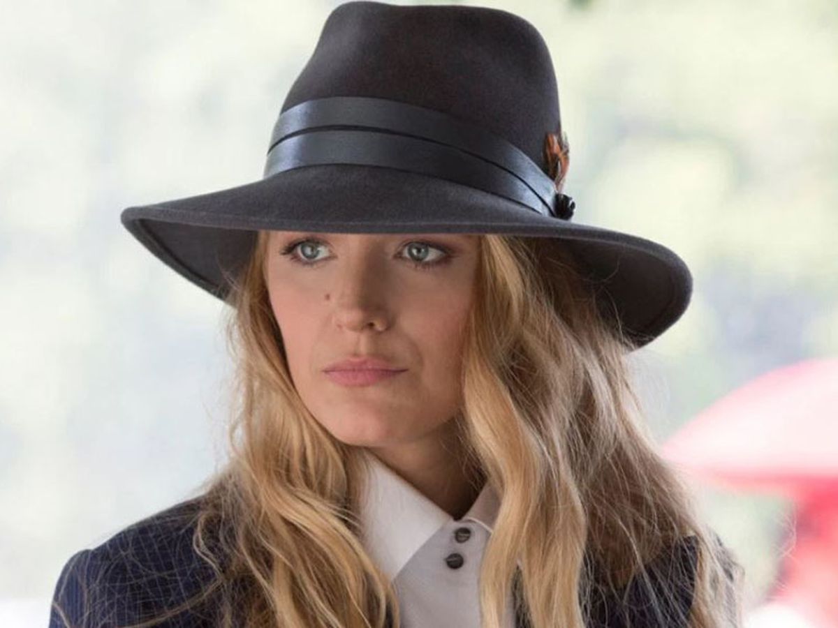 The next level fashion in Blake Lively's A Simple Favor - 9Style