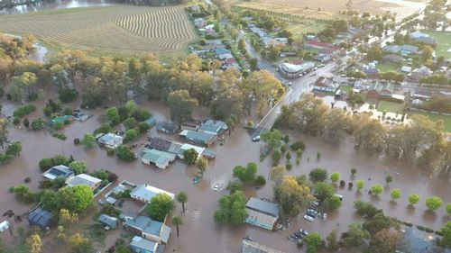 Floodwaters at Eugowra Monday November 14