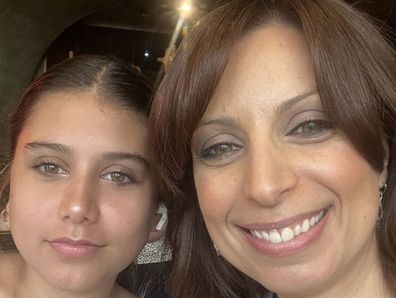 Jo Abi and her teen daughter 