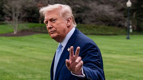 Donald Trump, NATO müttefiklerini İran ile savaşı için askeri destek vermemekle 'korkak' olmakla suçladı.