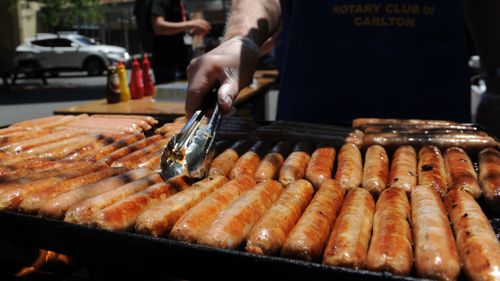 An election day sausage sizzle. (AAP)