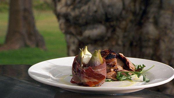 Barbecue quail with baked figs, prosciutto & rocket