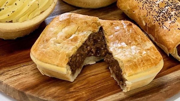 Western Australia&#x27;s Pinjarra Bakery wins &#x27;Best Aussie Meat Pie&#x27; at the coveted Great Aussie Pie Competition.