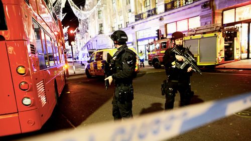 Police officers on London's Oxford Street. (AAP)