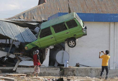 Rescuers are still finding bodies in Palu with many more dead expected to be found when they get access to cut off areas.