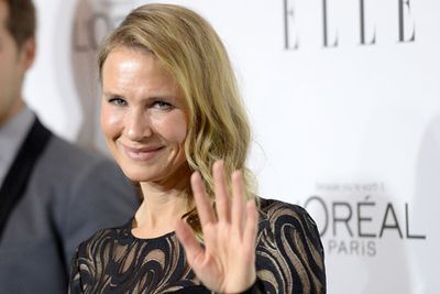 When she stepped out at the ELLE Style Awards, Renee Zellweger had the whole world asking, "OMG WTF has she done to her face!?" and for good reason. <br/><br/>The 45-year-old actress was virtually unrecognizable from the adorable, squinty star we'd come to know and love in the past.