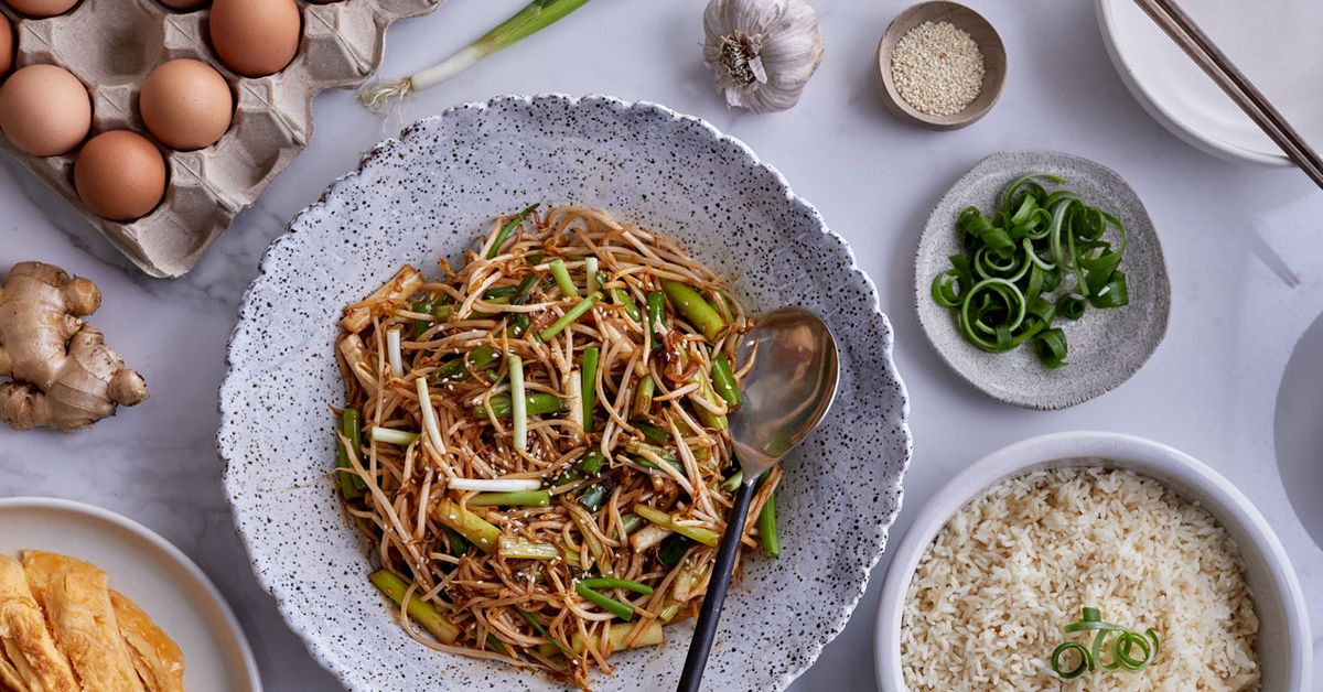 Chinese-style stir-fried eggs recipe - 9Kitchen