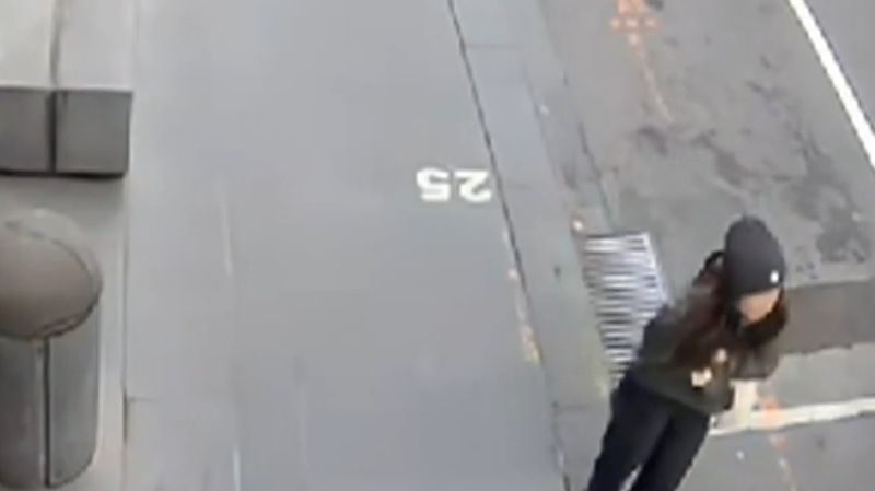 Woman stabbed in broad daylight on Melbourne street | Nine.com.au