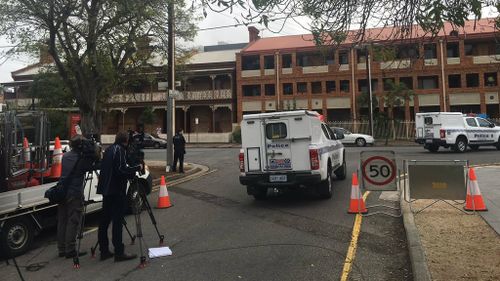 Police have cordoned off the area. (Alice Monfries/9NEWS)