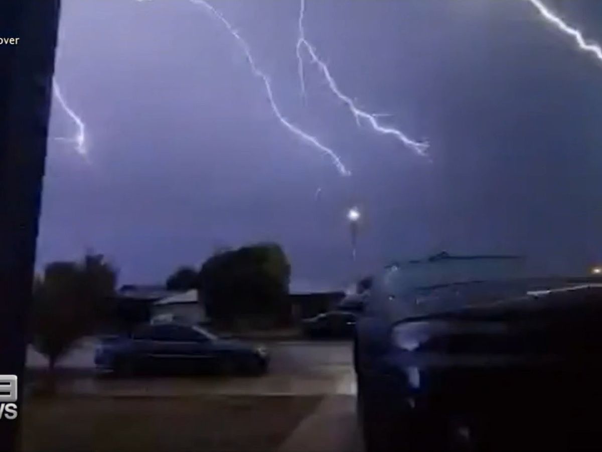 Western Australia weather: Perth hit by severe thunderstorm and heavy  rainfall, with the Bureau of Meteorology forecasting more rainy weather