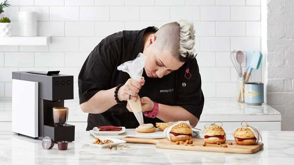 Anna Polyviou's Expressi choux burger